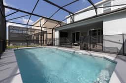 Family Friendly 5BR Home Pool, Patio & Room for 10! - Image 2