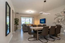 Luxurious townhouse with themed rooms near Disney - Image 5