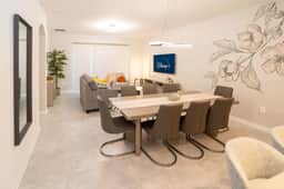 Luxurious townhouse with themed rooms near Disney - Image 4