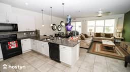 Amazing 4 bedroom house near Disney! - Image 3