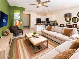 4BR Compass Bay Villa • GREAT Location • Relax - Image 4