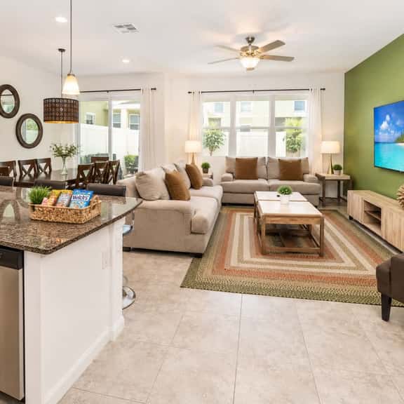 4BR Compass Bay Villa • GREAT Location • Relax - Image 1