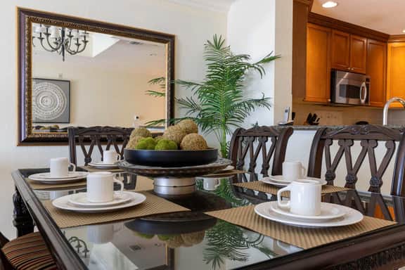 3BR Family Apartment for 8 Peaceful Residential Retreat - Image 3