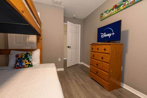 Cozy Family 3BR Townhouse  Perfect Stay for 6 Guests! - Image 3