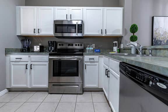 Cozy Family 3BR Townhouse  Perfect Stay for 6 Guests! - Image 5