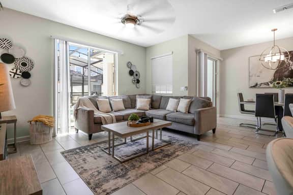 Family Stylish 4BR Pool Townhome Storey Lake - Image 4
