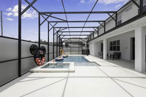 Family Villa w Pool Games n Themed Rooms - Image 5