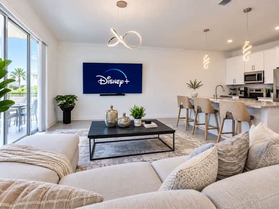 Disney Getaway | Private Pool, BBQ & Themed Rooms - Image 3